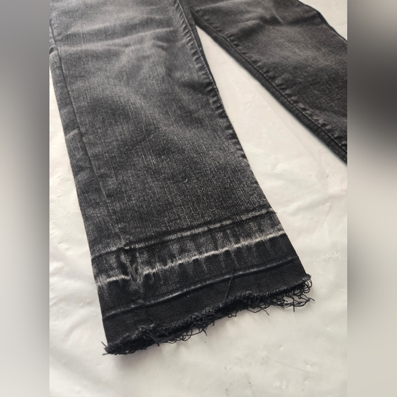 Thereabouts Girl's Black Jeans with Frayed Hem Bottoms Size 5, Straight Leg. - Picture 2 of 9
